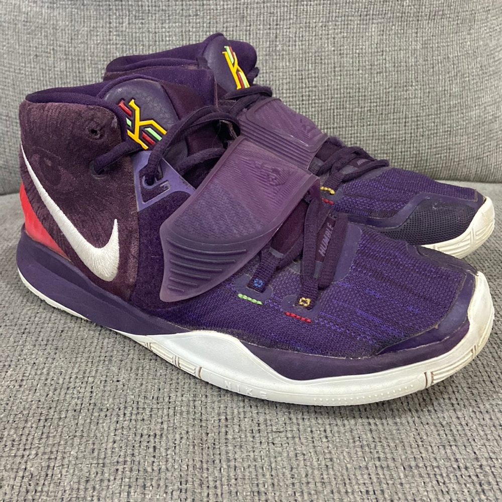 Kyrie Irving 6 Enlightenment Grand Purple and White youth size 7